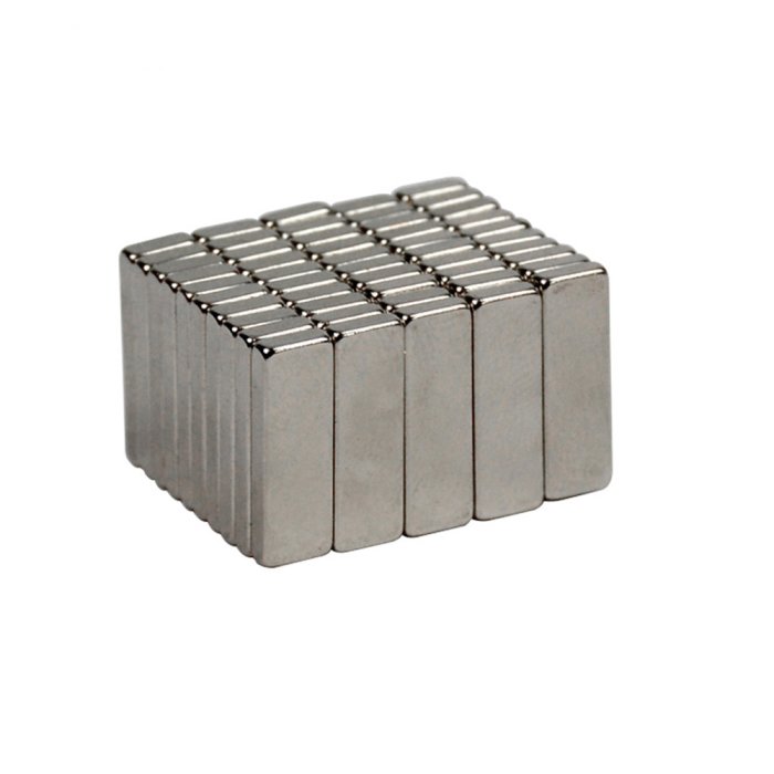 14x4x2.5 mm neodymium magnet N50, nickel-plated